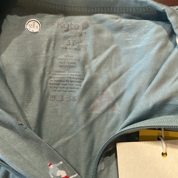 NWT size 3T sleeper Kyte baby - Picture 4 of 4